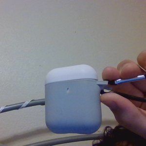 air pods gen 2 with case and charger